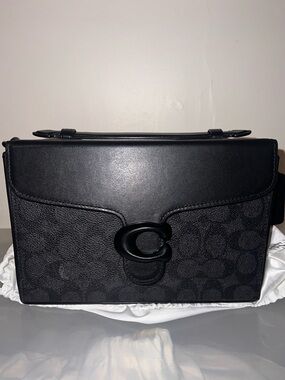 Coach Black Signature Box Tabby